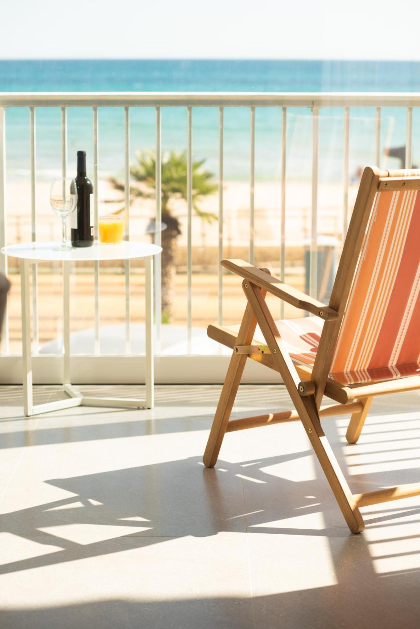 Sohosuites Campello Beach Кампелло Экстерьер фото