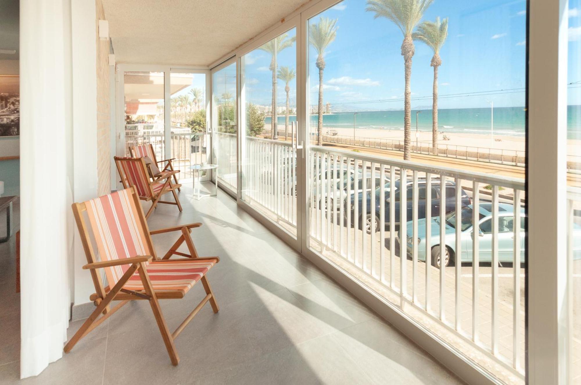 Sohosuites Campello Beach Кампелло Экстерьер фото